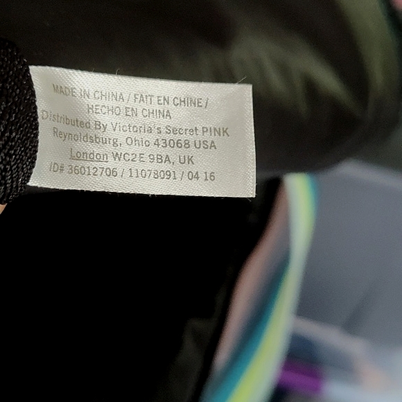 Victoria’s Secret PINK Cooler/Lunch Bag With Carrying Strap - Picture 9 of 9